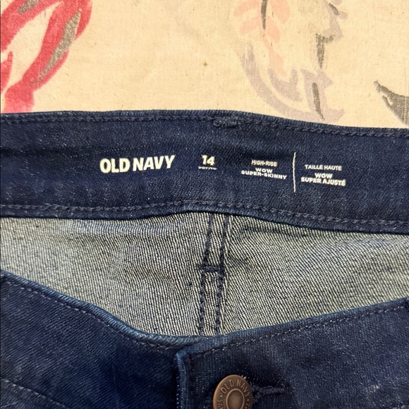 Old Navy Indigo High-Rise Jeans - Picture 2 of 4